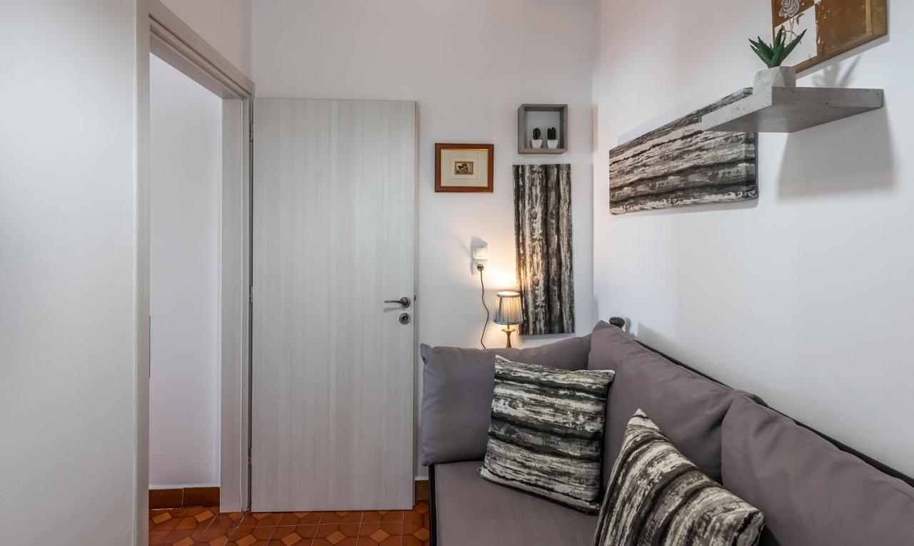 Milos Inn Adamantas  Buitenkant foto