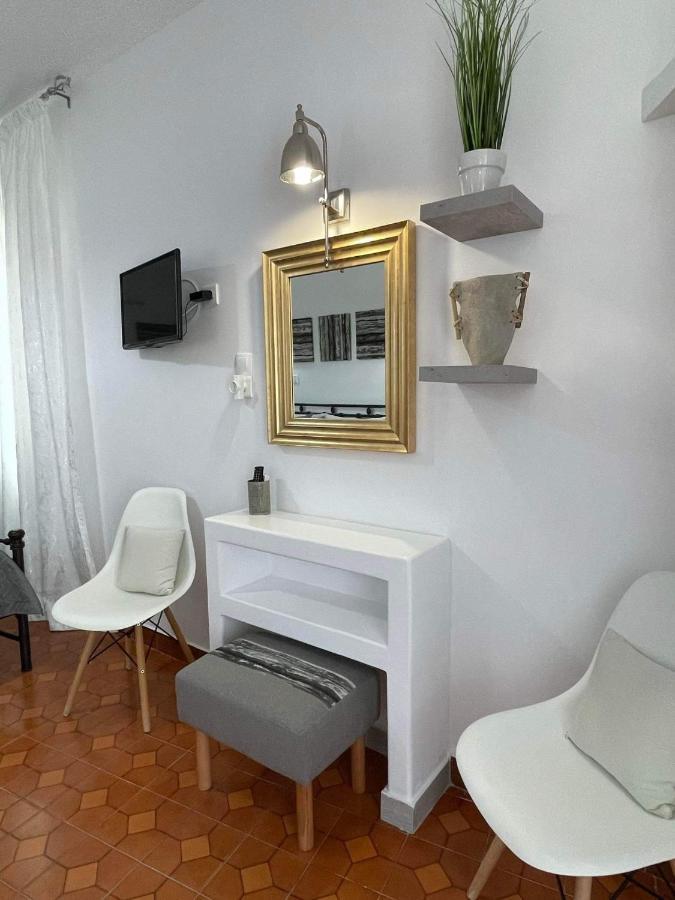 Milos Inn Adamantas  Buitenkant foto